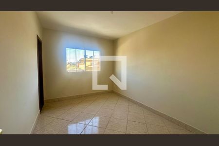 Quarto de casa para alugar com 3 quartos, 200m² em Cinquentenario, Belo Horizonte