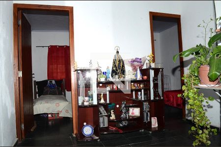 Sala 2 de casa para alugar com 3 quartos, 75m² em Tupi, Belo Horizonte