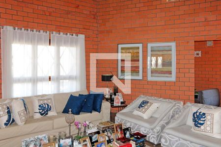 Sala de casa de condomínio para alugar com 6 quartos, 384m² em Condomínio Estância Marambaia, Vinhedo