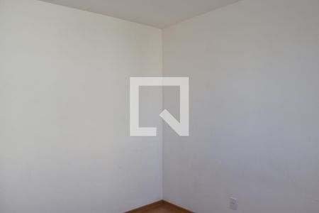 Quarto 2 de apartamento para alugar com 2 quartos, 34m² em Santa Cândida, Curitiba