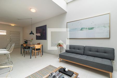 Sala de casa para alugar com 2 quartos, 110m² em Itaim Bibi, São Paulo