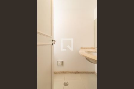 Lavabo de apartamento para alugar com 4 quartos, 125m² em Vila Nova Conceição, São Paulo