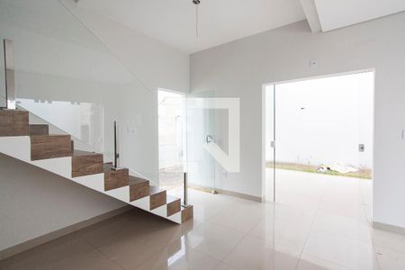 Sala de casa para alugar com 3 quartos, 112m² em Novo Mundo, Uberlândia