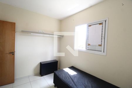 Quarto 2 de apartamento para alugar com 2 quartos, 48m² em Tubalina, Uberlândia