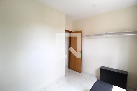 Quarto 2 de apartamento para alugar com 2 quartos, 48m² em Tubalina, Uberlândia
