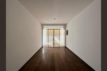 Sala de casa para alugar com 3 quartos, 200m² em Jardim Aeroporto, São Paulo