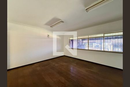Sala de casa para alugar com 3 quartos, 200m² em Jardim Aeroporto, São Paulo