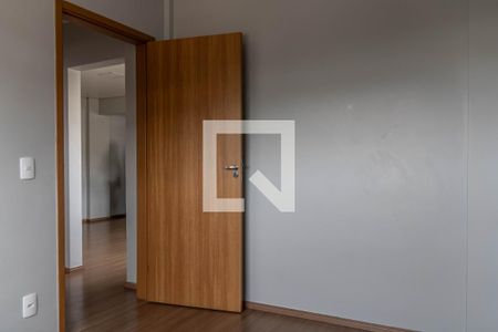 Quarto 1 de apartamento para alugar com 2 quartos, 47m² em Milionários, Belo Horizonte