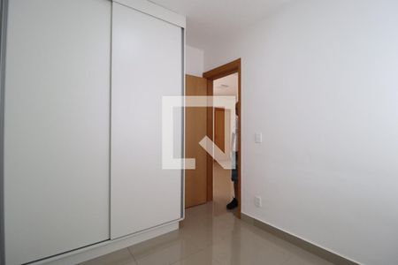 Quarto 1 de apartamento para alugar com 2 quartos, 55m² em Chácaras Tubalina E Quartel, Uberlândia