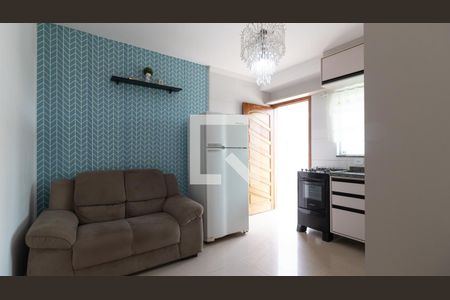 Sala/Cozinha de apartamento para alugar com 2 quartos, 34m² em Jardim Triana, São Paulo