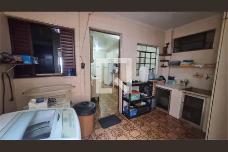 Casa à venda com 3 quartos, 67m² em Vila Mangalot, São Paulo