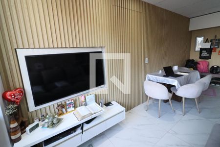 Sala de apartamento à venda com 3 quartos, 70m² em São Pedro, Osasco