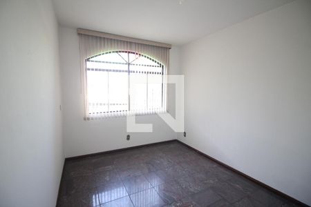 Quarto 2 de casa à venda com 4 quartos, 210m² em Eldorado, Contagem