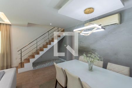 Sala de casa para alugar com 4 quartos, 250m² em Grajaú, Rio de Janeiro