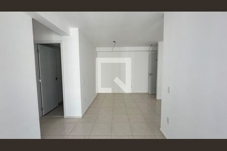 Sala de apartamento para alugar com 3 quartos, 60m² em Barra da Tijuca, Rio de Janeiro