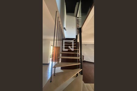 Escada de casa de condomínio à venda com 5 quartos, 800m² em Residencial Vila Verde, Campinas