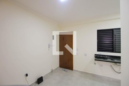 Sala/Cozinha de apartamento para alugar com 1 quarto, 27m² em Vila Paulo Silas, São Paulo