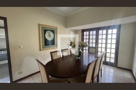 Sala de casa à venda com 4 quartos, 130m² em Chácara da Barra, Campinas