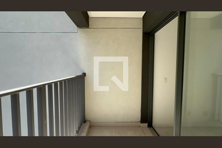 Varanda de kitnet/studio à venda com 1 quarto, 32m² em Sumarezinho, São Paulo