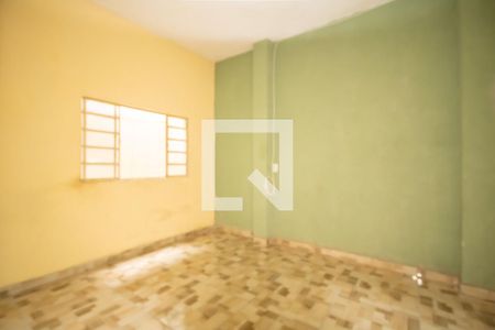 Quarto de casa para alugar com 1 quarto, 70m² em Metalúrgicos, Osasco