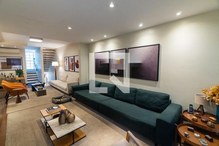 Sala de casa de condomínio para alugar com 4 quartos, 356m² em Jardim Prudência, São Paulo