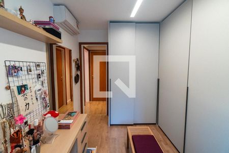 Quarto 2 de casa de condomínio para alugar com 4 quartos, 356m² em Jardim Prudência, São Paulo