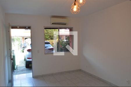 Sala  de casa de condomínio à venda com 2 quartos, 70m² em Pechincha, Rio de Janeiro
