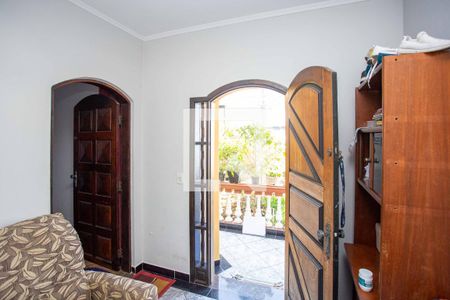 Corredor de casa para alugar com 2 quartos, 140m² em Taboão, Diadema