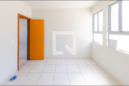 Quarto 2 de apartamento à venda com 3 quartos, 80m² em Conjunto California, Belo Horizonte
