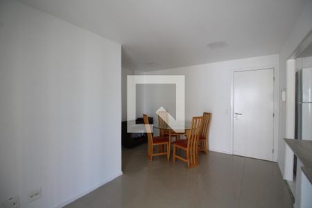 Sala de apartamento para alugar com 2 quartos, 67m² em Recreio dos Bandeirantes, Rio de Janeiro