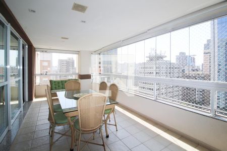 Varanda de apartamento para alugar com 3 quartos, 198m² em Itaim Bibi, São Paulo