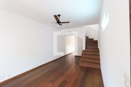 Sala 1 de casa para alugar com 3 quartos, 225m² em Vila Irmaos Arnoni, São Paulo