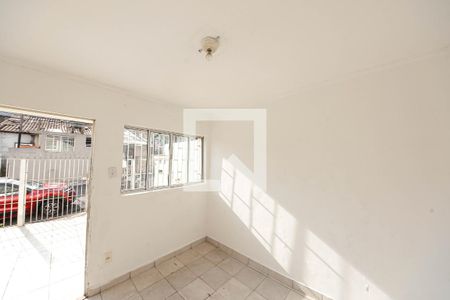 Sala de casa à venda com 2 quartos, 250m² em Jardim Nice, São Paulo