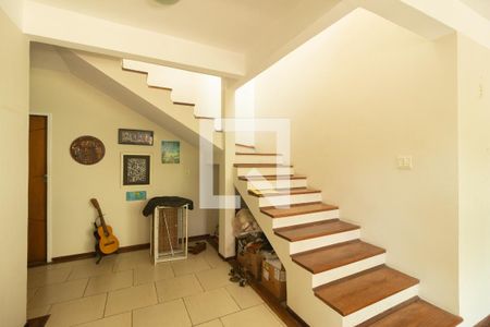 Escada de casa de condomínio para alugar com 4 quartos, 197m² em Campo Grande, Rio de Janeiro