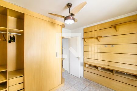 Quarto 1 de apartamento para alugar com 2 quartos, 52m² em Jardim Gonzaga, São Paulo
