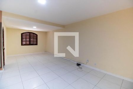 Sala de casa para alugar com 3 quartos, 402m² em Itaipu, Niterói