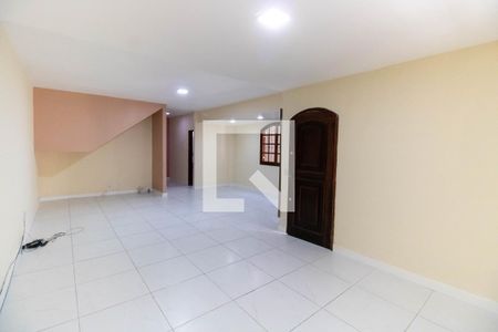 Sala de casa para alugar com 3 quartos, 402m² em Itaipu, Niterói