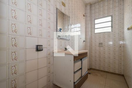 Banheiro Social de casa para alugar com 1 quarto, 45m² em Parque Pinheiros, Taboão da Serra