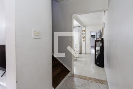 Corredor de casa à venda com 2 quartos, 180m² em Água Branca, São Paulo