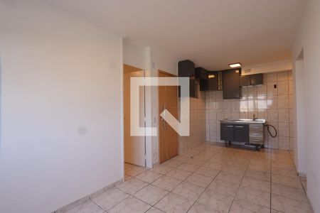 Sala de apartamento para alugar com 2 quartos, 45m² em Jardim Santa Teresinha, São Paulo