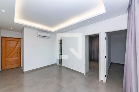 Sala de apartamento para alugar com 2 quartos, 81m² em Estoril, Belo Horizonte