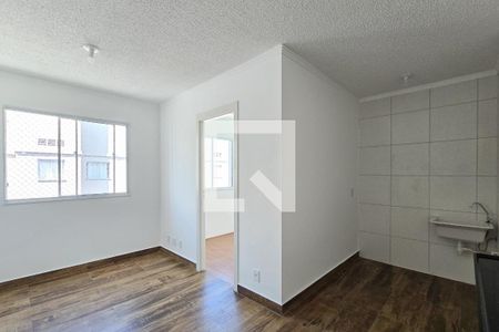 Sala de apartamento para alugar com 2 quartos, 35m² em Parque Bristol, São Bernardo do Campo