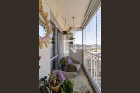 Varanda de apartamento à venda com 2 quartos, 47m² em Vila Galvão, Guarulhos