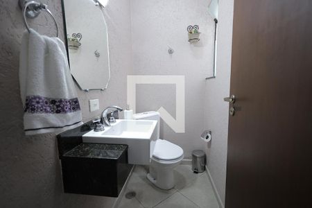 Banheiro 1 de casa à venda com 4 quartos, 152m² em Vila Valparaíso, Santo André