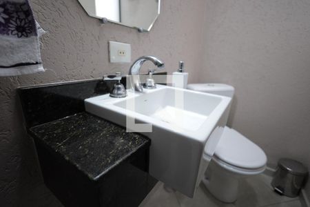 Banheiro 1 de casa à venda com 4 quartos, 152m² em Vila Valparaíso, Santo André