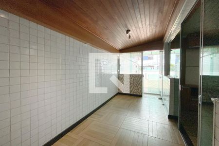 Varanda coberta de apartamento para alugar com 3 quartos, 160m² em Palmares, Belo Horizonte