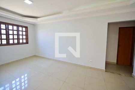 Sala de casa para alugar com 3 quartos, 221m² em Jardim América, Goiânia
