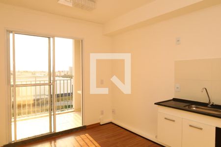 Sala de apartamento para alugar com 2 quartos, 37m² em Vila Carmosina, São Paulo
