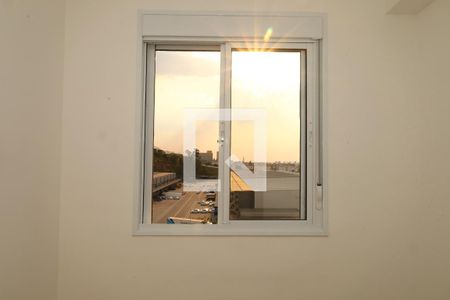 Quarto 1 de apartamento para alugar com 2 quartos, 37m² em Vila Carmosina, São Paulo