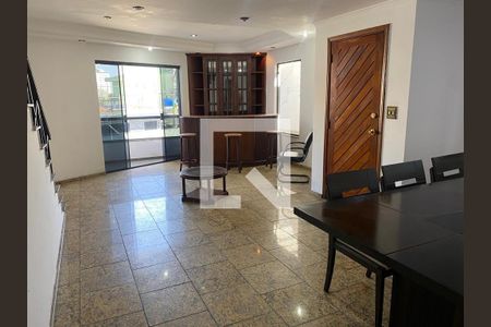 Casa à venda com 3 quartos, 214m² em Vila Prudente, São Paulo